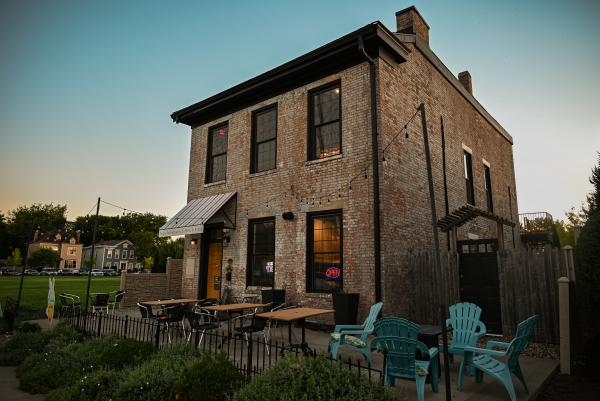 BobaBun Cafe building exterior