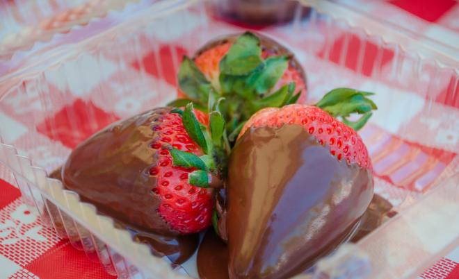 Roanoke Strawberry Festival - Chocolate Strawberries