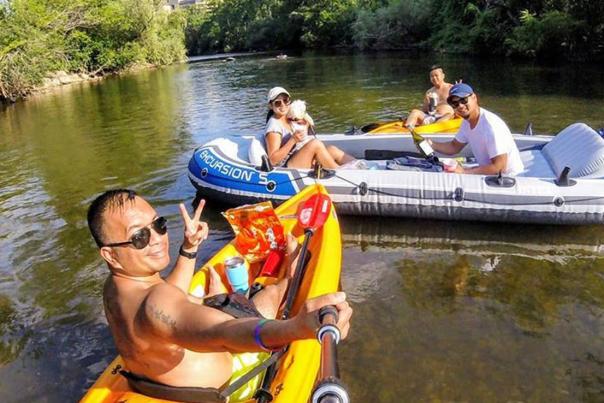 Group Kayaking on Huron River