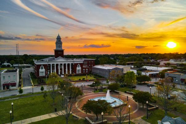 4 Must-Visit Towns in East Alabama