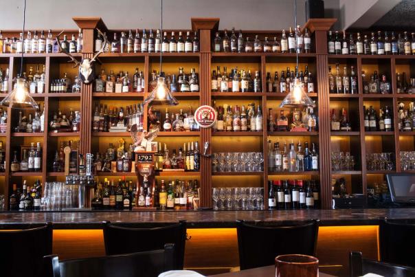 Niche Restaurant Front Bar