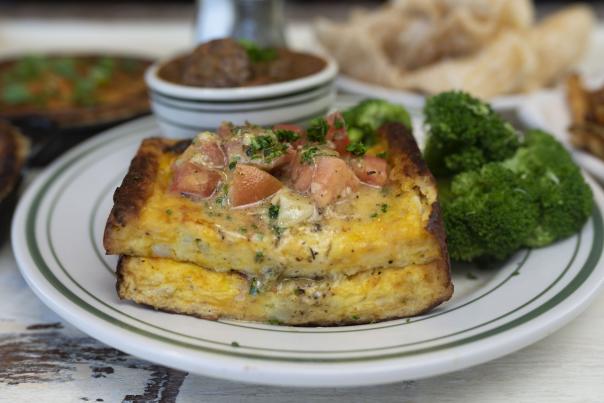 Elsie's Plate & Pie