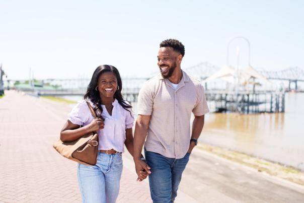 Couple along the Mississippi