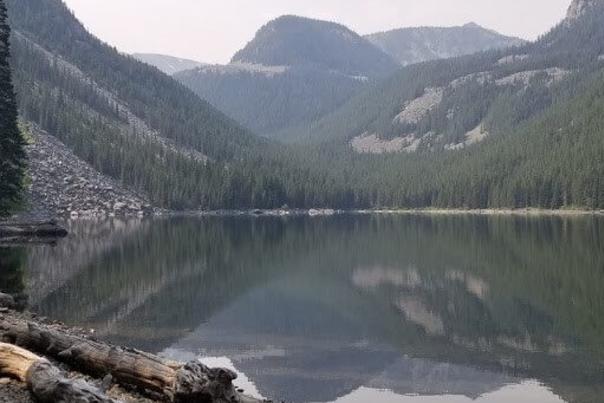 11 Alpine Lakes That Are Well Worth The Hike (And 1 Lake That You Can Drive To!)