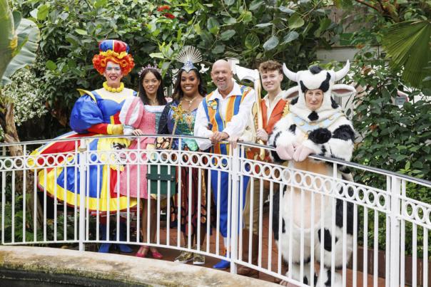 Fe-fi-fo-fum Panto cast land in Brum