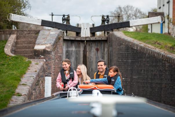 Anglo Welsh has published new guides for great days out boating on the West Midland's canals
