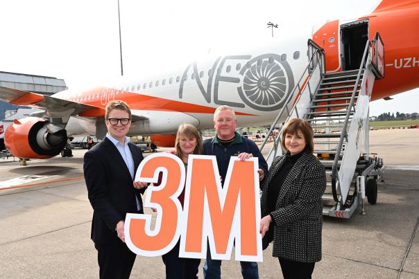 easyJet celebrates inaugural flight from Birmingham to Lisbon