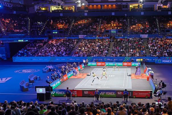 YONEX