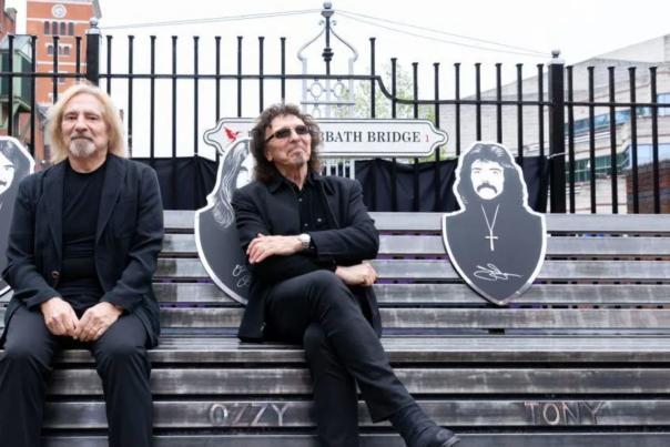 VB - Black Sabbath Bench