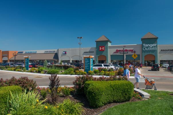 Tanger Outlets Branson Celebrates Mother’s Day with Spring in Bloom Event, May 2