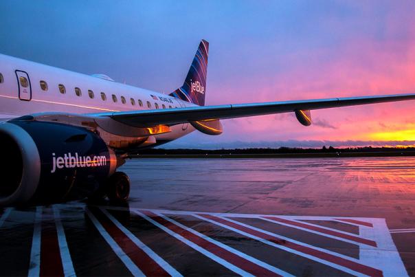 worcester-airport-jet-blue