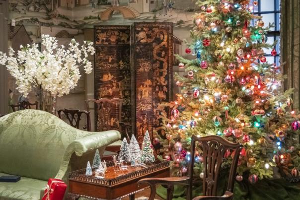 Yuletide_2019-Schneck-065-copy-2048x1277