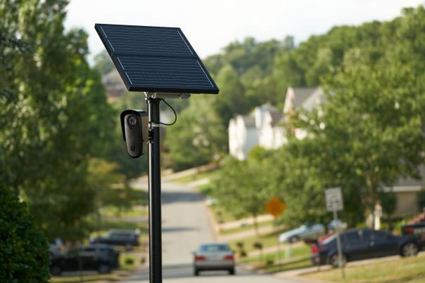 A flock safety camera in action