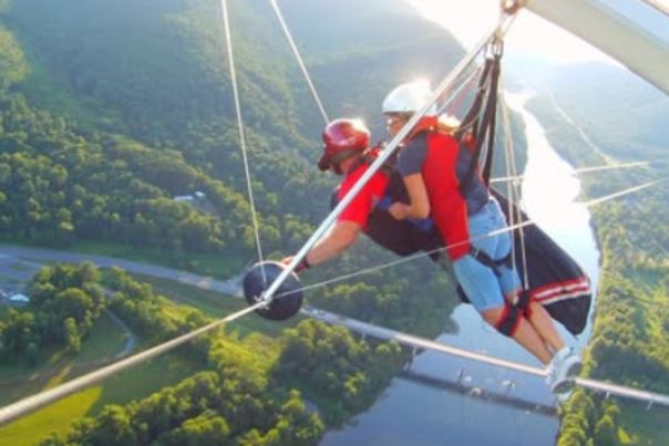 Hang Gliding1
