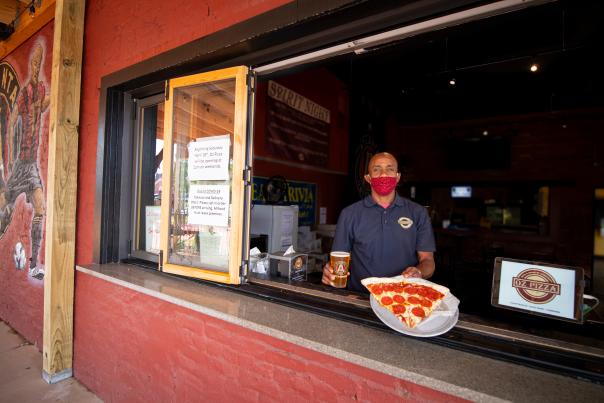 Oz Pizza to-go