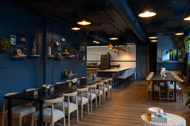 Photo showing the interior of the Columbus restaurant, Isla.