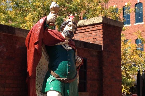 King Gabrinus Statue