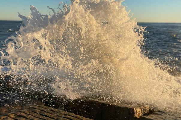 Jetty waves