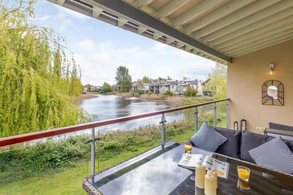 Cotswold Lakes via Bolthole Retreats