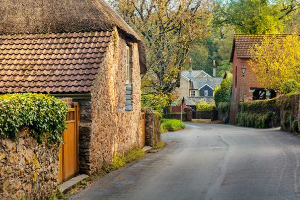 road through cockington