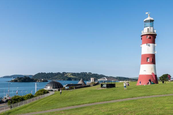 plymouth hoe and smeatons tower