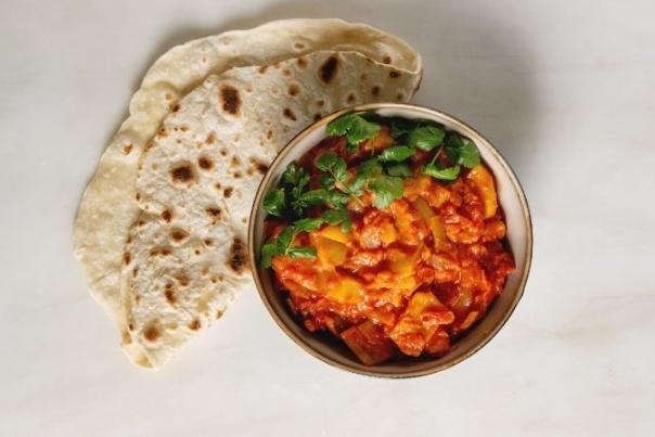 vegetable curry with naan