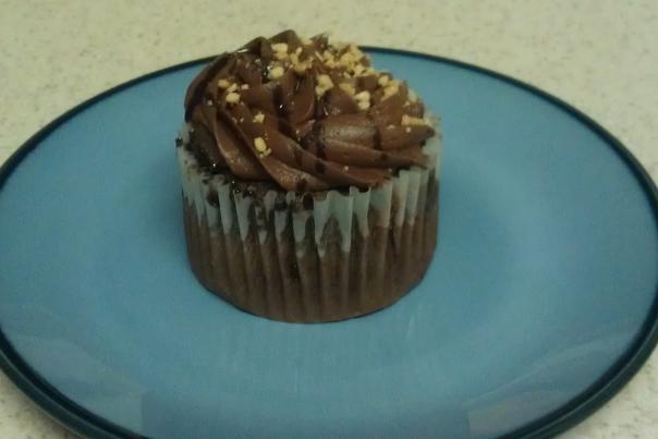 Snickers Cupcake