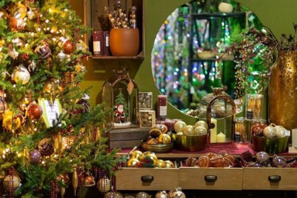 Christmas retail display