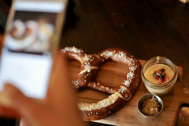 Fado pretzel