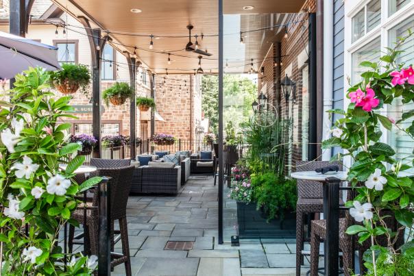 Mezzo Patio Back