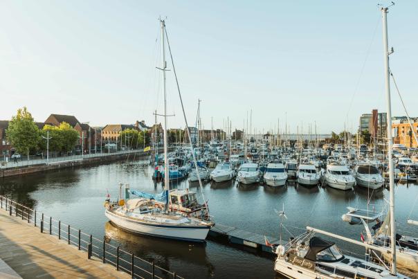 Hull Marina