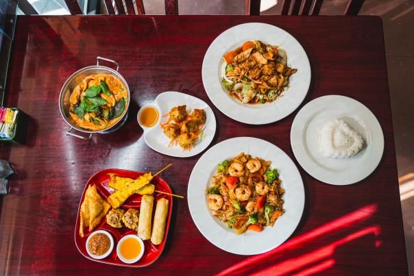 Food spread at 2bThai located in Elizabethtown, KY
