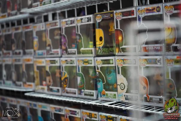 Raptor Con Funko Pops
