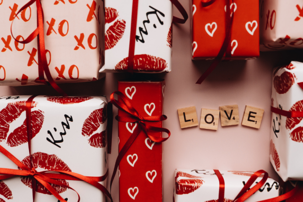 Valentines Day Shopping Blog Header