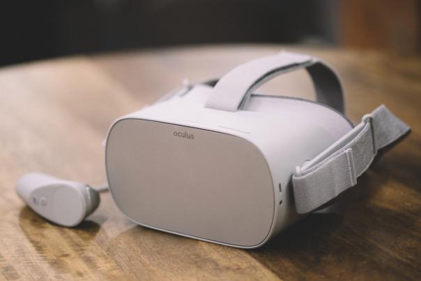 Oculus Go headset - Visitor Center - VR