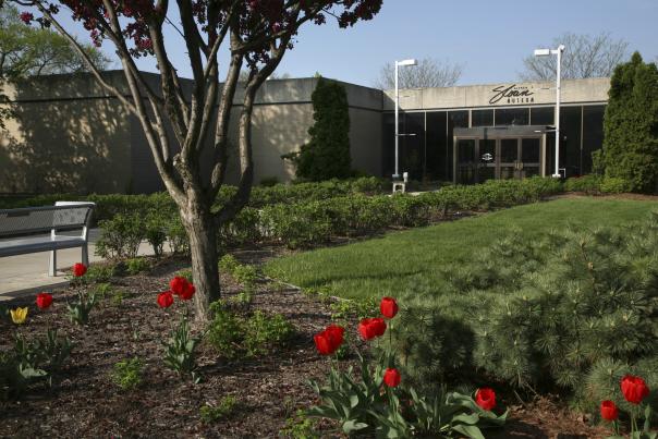 Flint Sloan Museum exterior 3