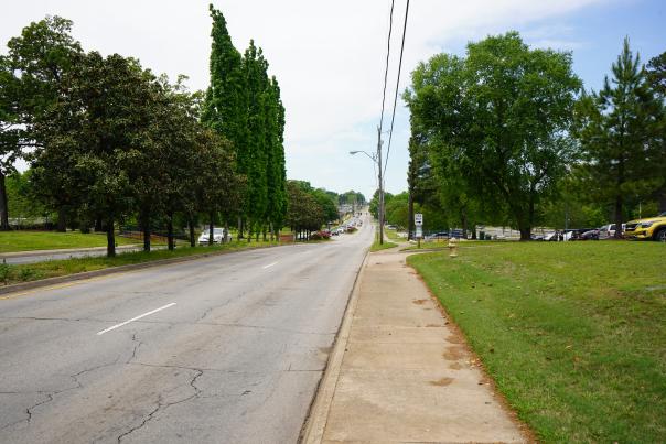 A photo of the the grass median that splits the lengthy Grand Avenue on a sunny afternoon in Fort Smith, Arkansas.