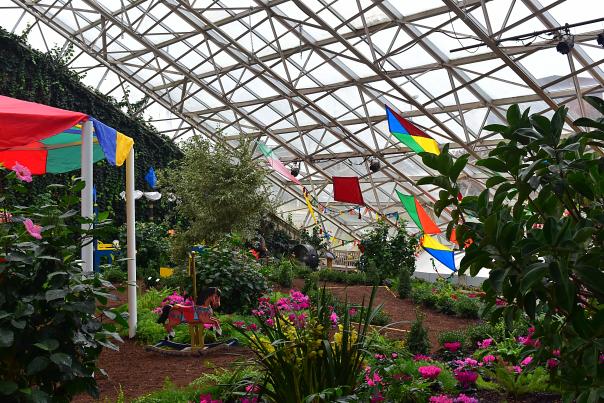 Mary Poppins Botanical Conservatory Garden Exhibit - Fort Wayne