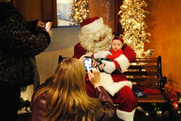 Santa Sighting at the Embassy Theatre - Fort Wayne