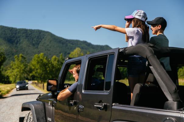 friends in jeep in great smoky mountains