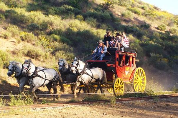 Butterfield-overland-stagecoach_600x450