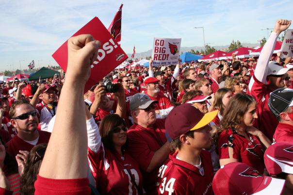 Crowd-of-Cardinals-Fans