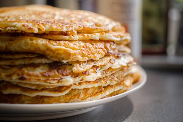 pancakes on a plate