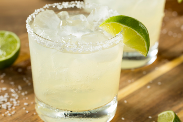 margarita with lime and salt