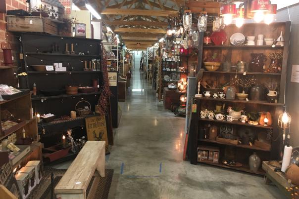 Gilley's Antique & Decorater Mall