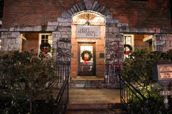 Old Edwards Inn entrance at Christmas.