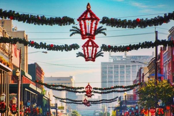 Holiday shopping in Galveston