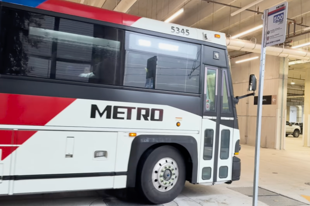 METRO 500 IAH Downtown Direct