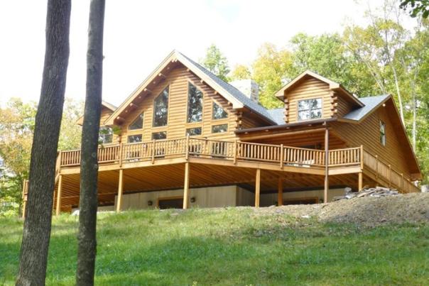 Bear's Paw Lodge Exterior