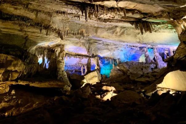 Penns Cave and Wildlife Park caverns